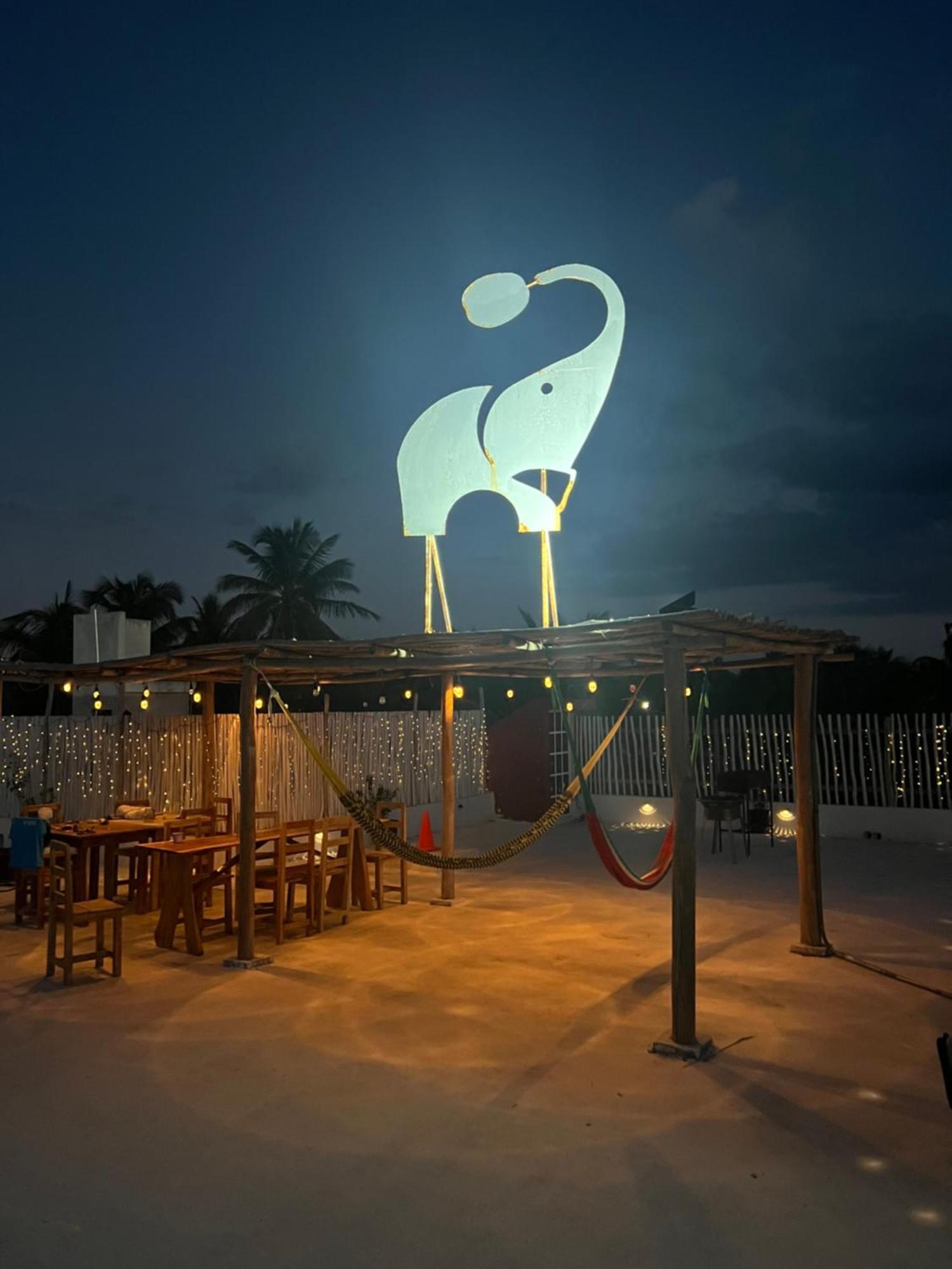 Casa Gajah Hotel Cuyo Buitenkant foto