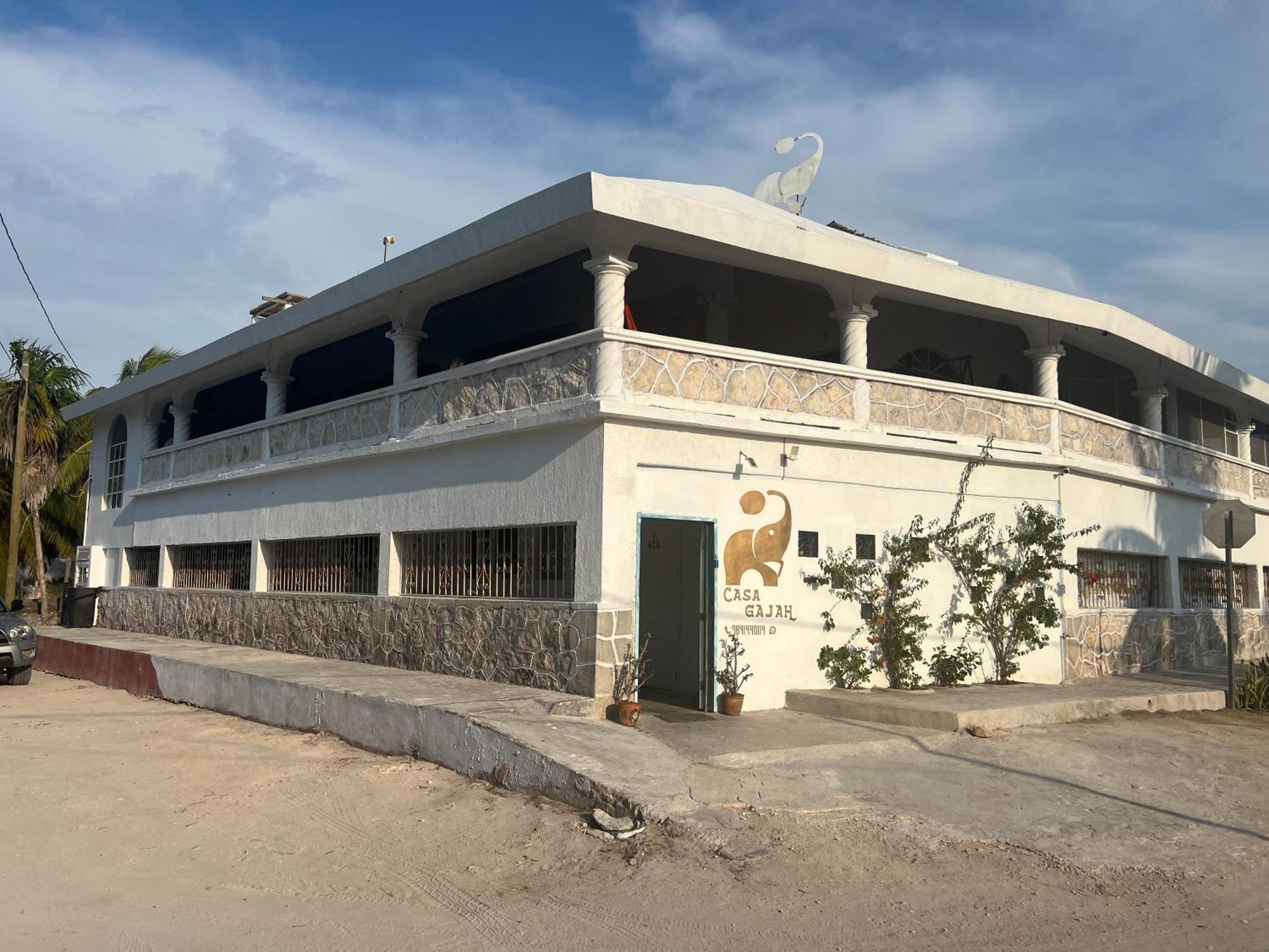 Casa Gajah Hotel Cuyo Buitenkant foto
